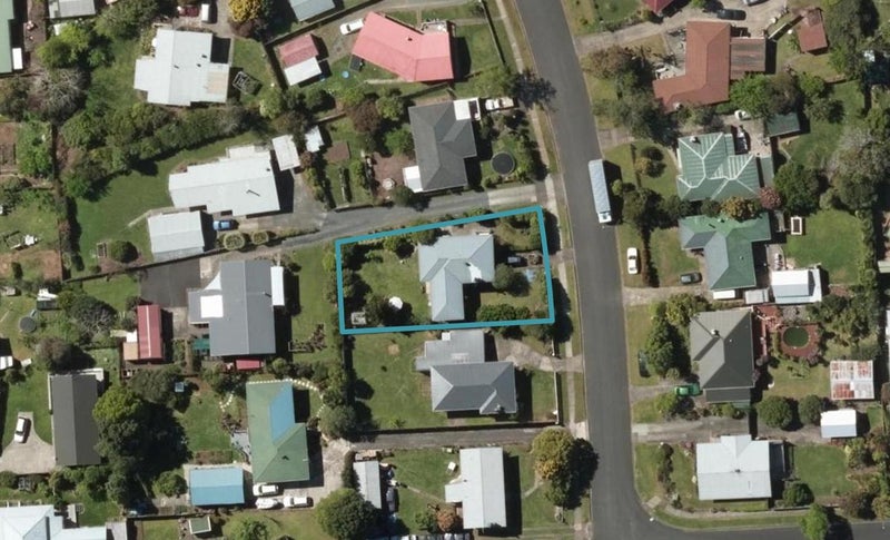 33 Otuhiwai Crescent, Tikipunga, Whangarei - Carousel 1