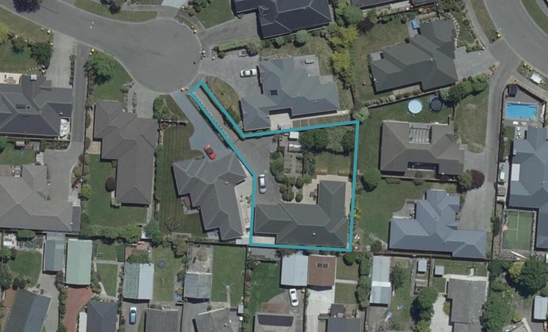 12 Springside Place, Redwood, Christchurch - Carousel 1