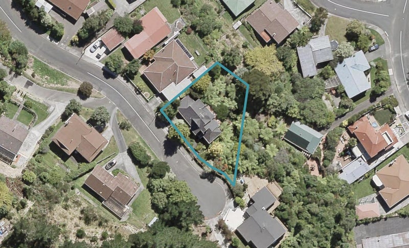 9 Dunleith Grove, Silverstream, Upper Hutt - Carousel 1