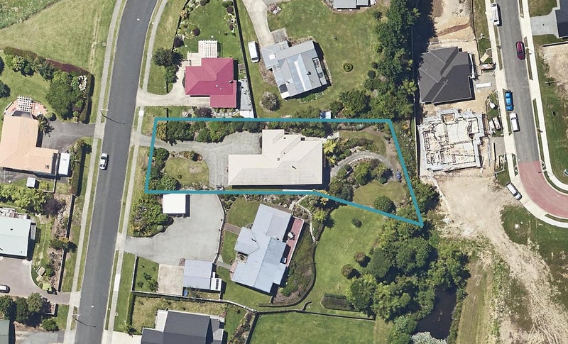 15 Highfields Drive, Katikati, Katikati - Carousel 1