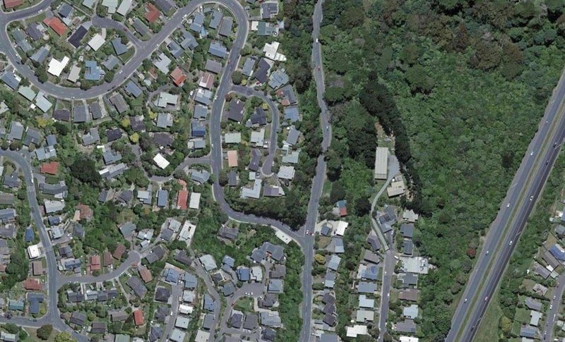 15 Chudleigh Grove, Churton Park, Wellington - Carousel 1