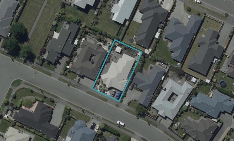 32 Burbank Drive, Aidanfield, Christchurch - Carousel 1