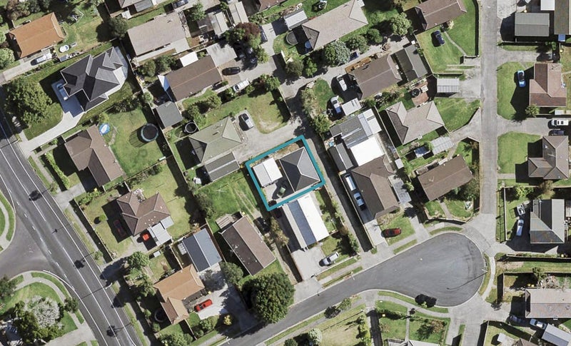 8A Janese Place, Weymouth, Auckland - Carousel 1