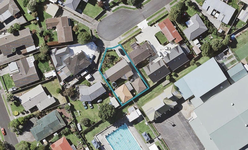 30 Chesley Place, Half Moon Bay, Auckland - Carousel 1