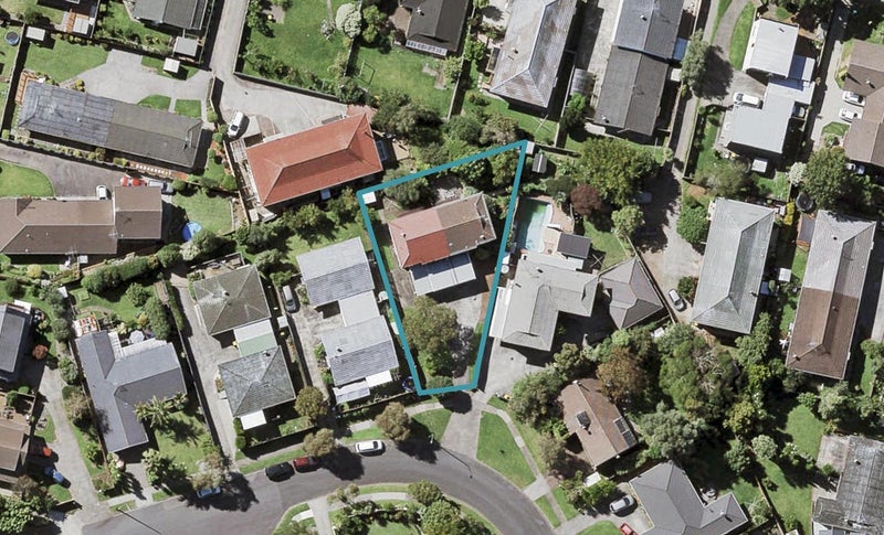 2/9 Chip Grove, Sunnyhills, Auckland - Carousel 1