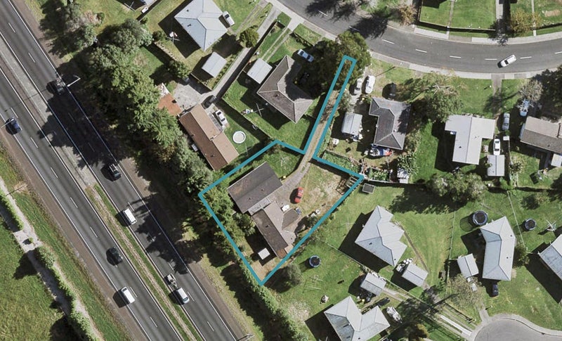 2/143 Chichester Drive, Rosehill, Papakura - Carousel 1