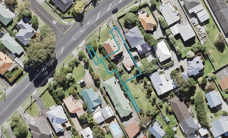 4/144 Titirangi Road, New Lynn, Auckland - Carousel 1