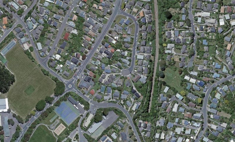 16 Stephen Street, Johnsonville, Wellington - Carousel 1