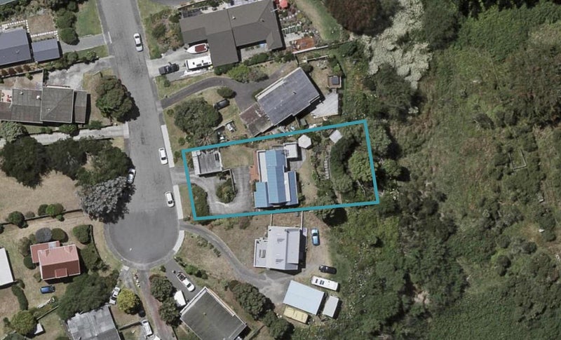 26 Frimley Terrace, Waikanae Beach, Waikanae - Carousel 1