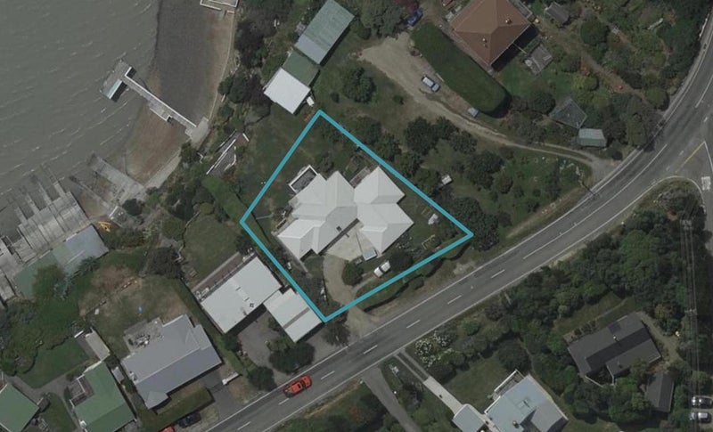 415 Marine Drive, Charteris Bay, Lyttelton - Carousel 1