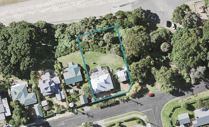 52 First View Avenue, Beachlands, Auckland - Carousel 1