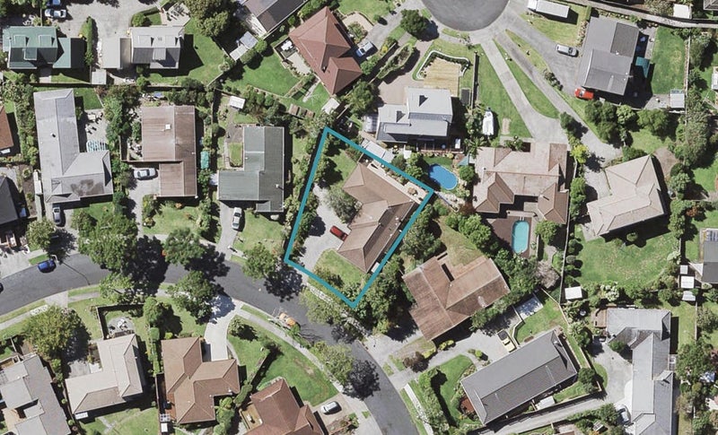 10 Fieldstone Court, Northpark, Auckland - Carousel 1