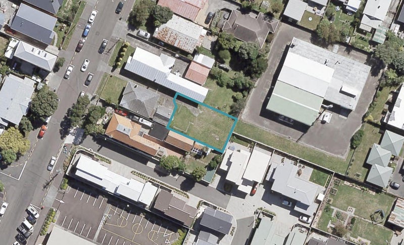 12B Kensington Avenue, Petone, Lower Hutt - Carousel 1
