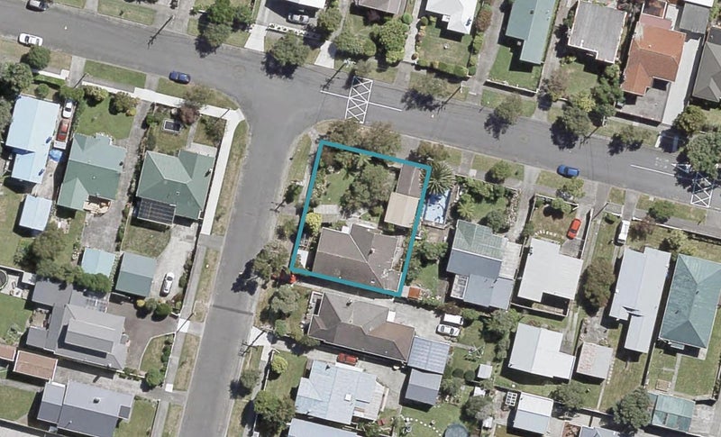 14 Waikare Avenue, Waiwhetu, Lower Hutt - Carousel 1