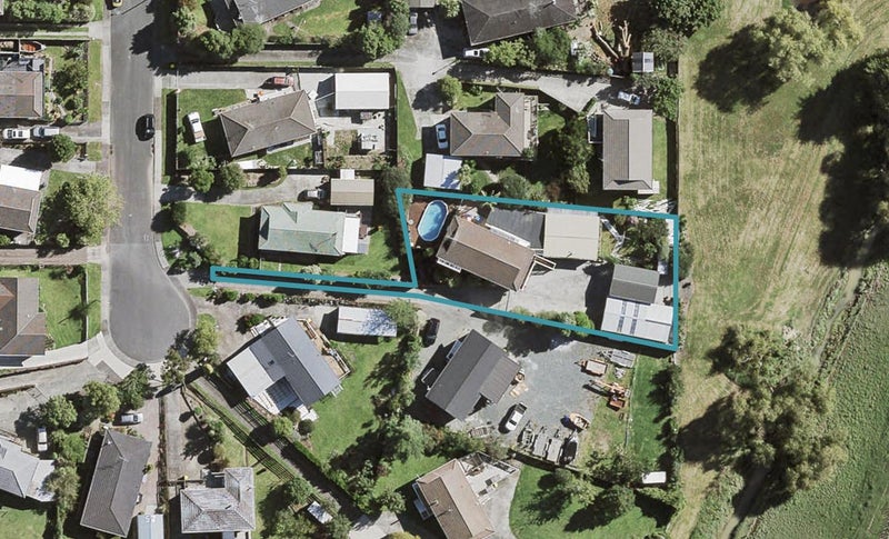 22 Lipton Grove, Opaheke, Papakura - Carousel 1