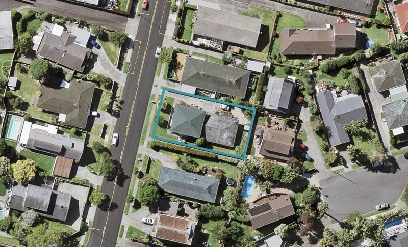 1/131 Glenmore Road, Sunnyhills, Auckland - Carousel 1