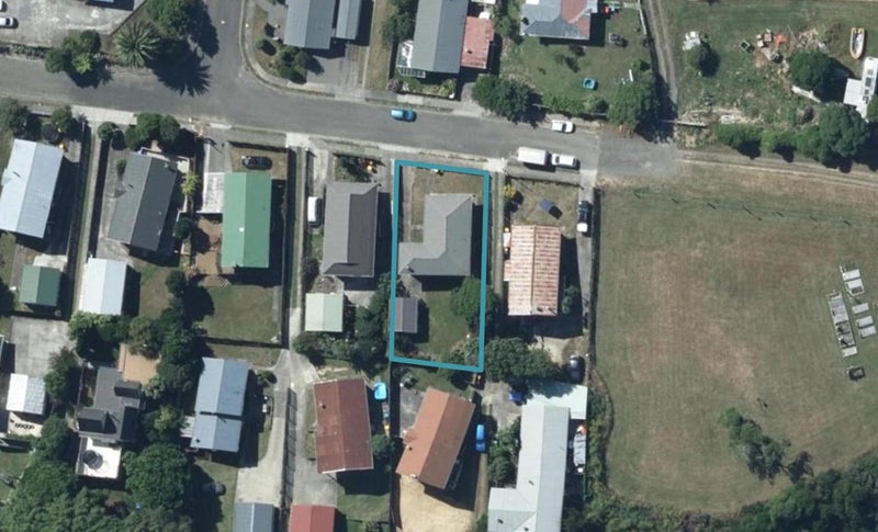 9 Te Arataura Street, Takapuwahia, Porirua - Carousel 1