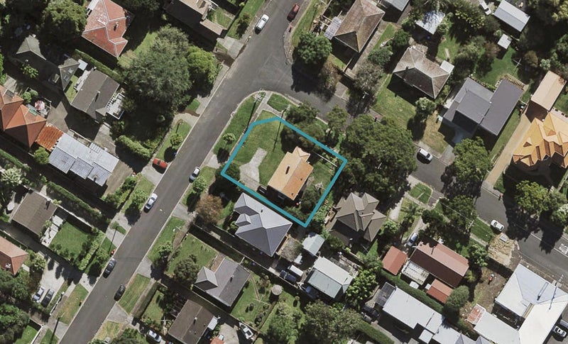 131 Paihia Road, One Tree Hill, Auckland - Carousel 1