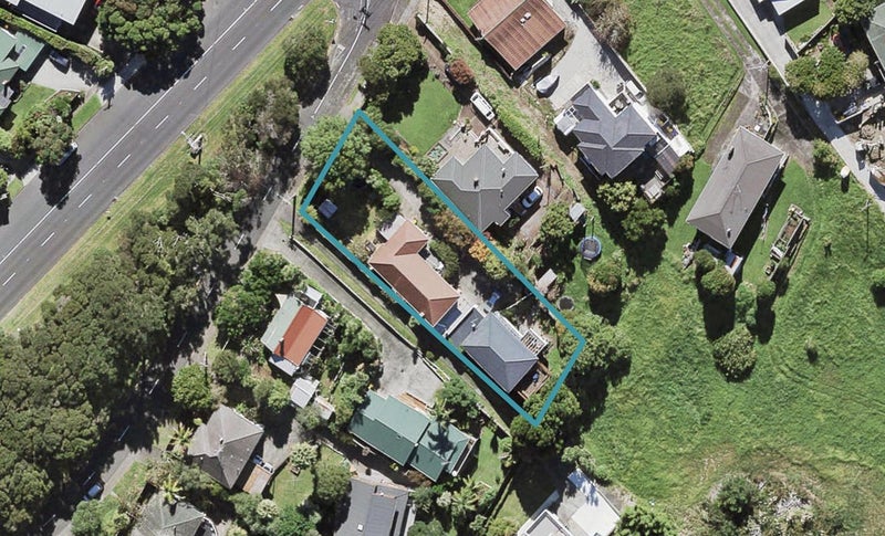 178 Old Titirangi Road, New Lynn, Auckland - Carousel 1