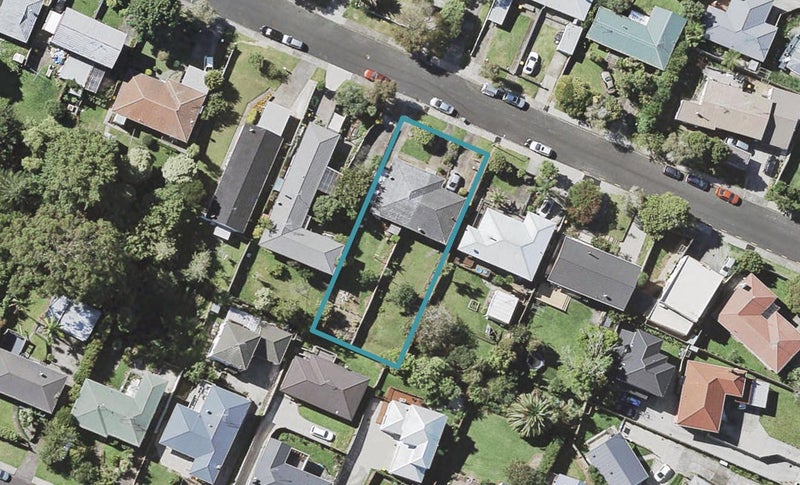 10B Pegler Drive, Howick, Auckland - Carousel 1