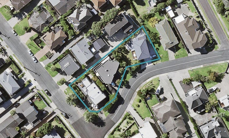 2A Lynton Road, Bucklands Beach, Auckland - Carousel 1