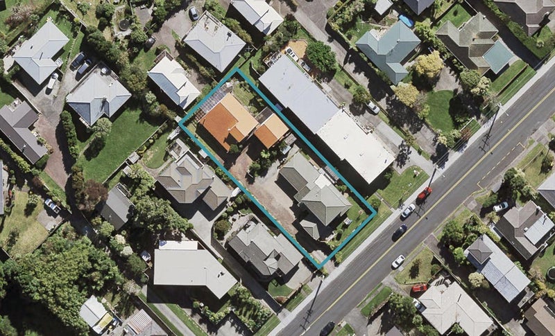 1/91 Ocean View Road, Hillcrest, Auckland - Carousel 1