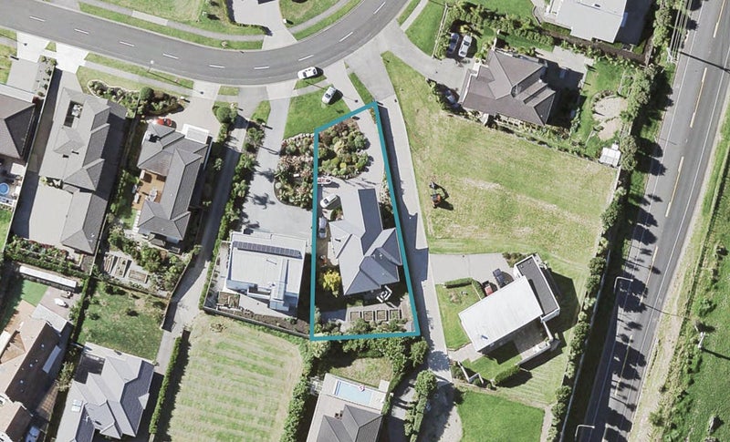 25 Liberty Crescent, Beachlands, Auckland - Carousel 1