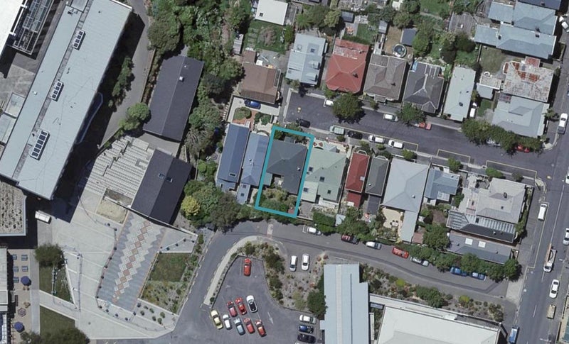 11 Tainui Terrace, Mount Cook, Wellington - Carousel 1