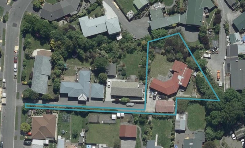 4C Canberra Place, Redwood, Christchurch - Carousel 1
