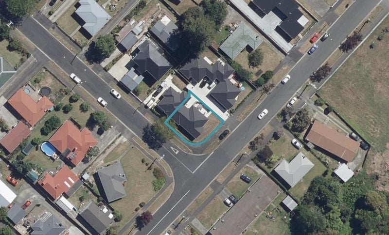 1/31 Bruce Avenue, Glenview, Hamilton - Carousel 1