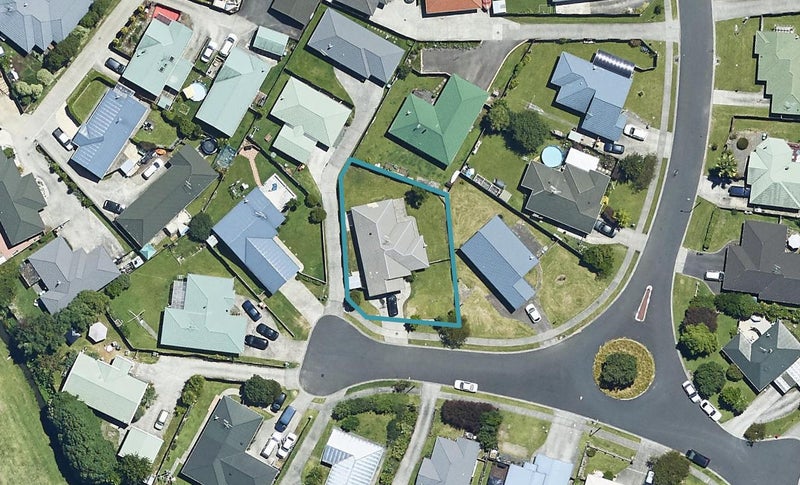 18 Aaron Place, Brookfield, Tauranga - Carousel 1