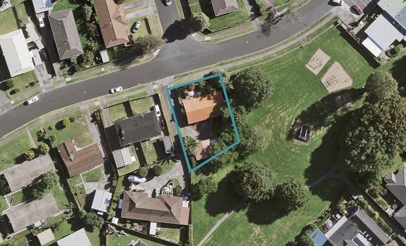 4 Challen Close, Conifer Grove, Takanini - Carousel 1