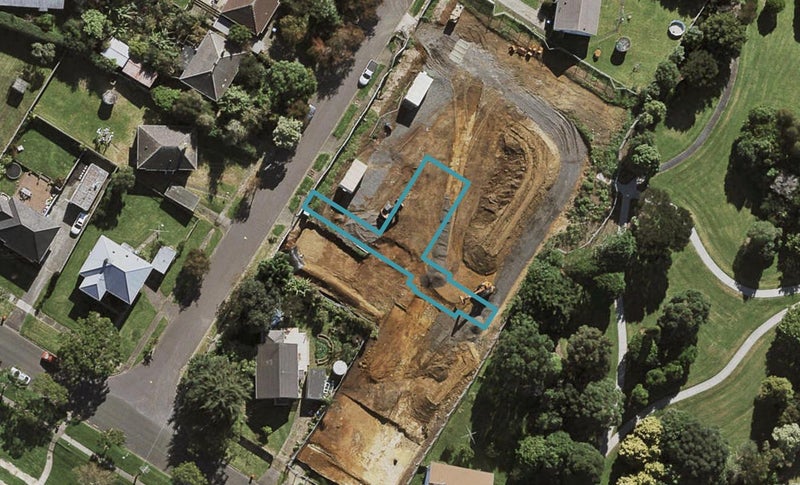 4 Nuanua Lane, One Tree Hill, Auckland - Carousel 1