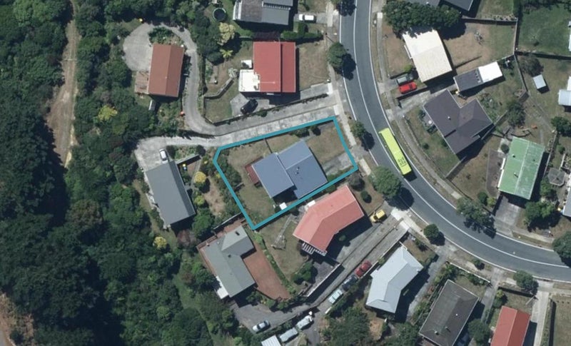 152 Conclusion Street, Ascot Park, Porirua - Carousel 1
