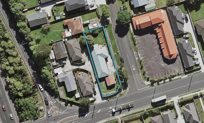 1 Waterview Road, Favona, Auckland - Carousel 1