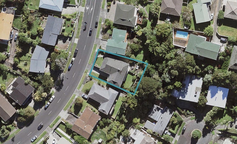 8 Chelsea View Drive, Chatswood, Auckland - Carousel 1