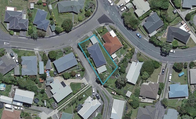 1 Jonathan Way, Paparangi, Wellington - Carousel 1