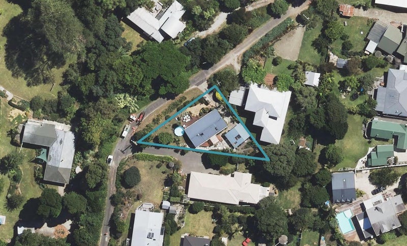 3 Williamson Street, Okitu, Gisborne - Carousel 1