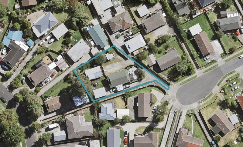 17 Sabot Place, Massey, Auckland - Carousel 1