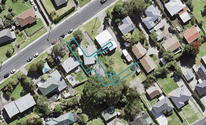 10/5 Lancaster Road, Beach Haven, Auckland - Carousel 1