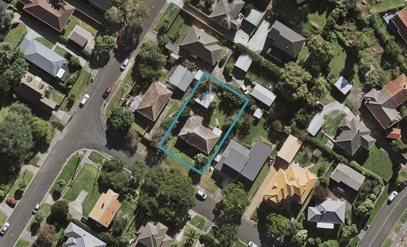 37 Maroa Road, One Tree Hill, Auckland - Carousel 1