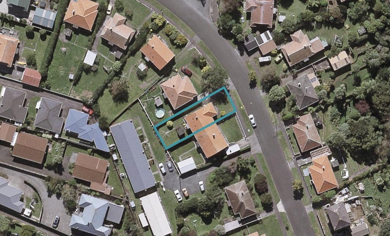 12 Wrantage Street, Westown, New Plymouth - Carousel 1