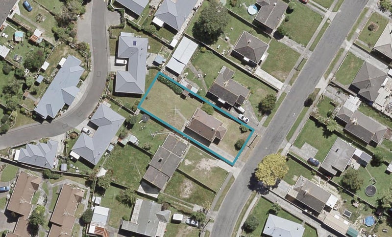 21 Biddle Crescent, Taita, Lower Hutt - Carousel 1