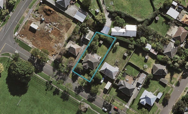 23 Maroa Road, One Tree Hill, Auckland - Carousel 1