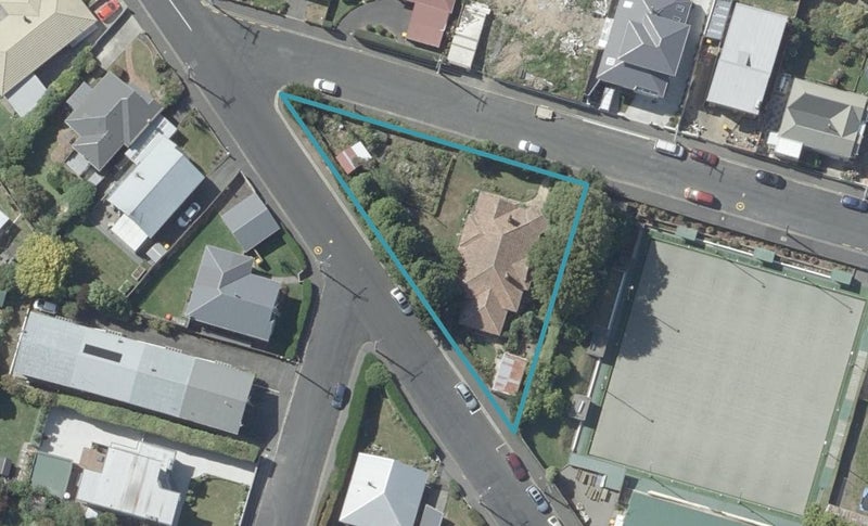9 Bowler Avenue, Mornington, Dunedin - Carousel 1