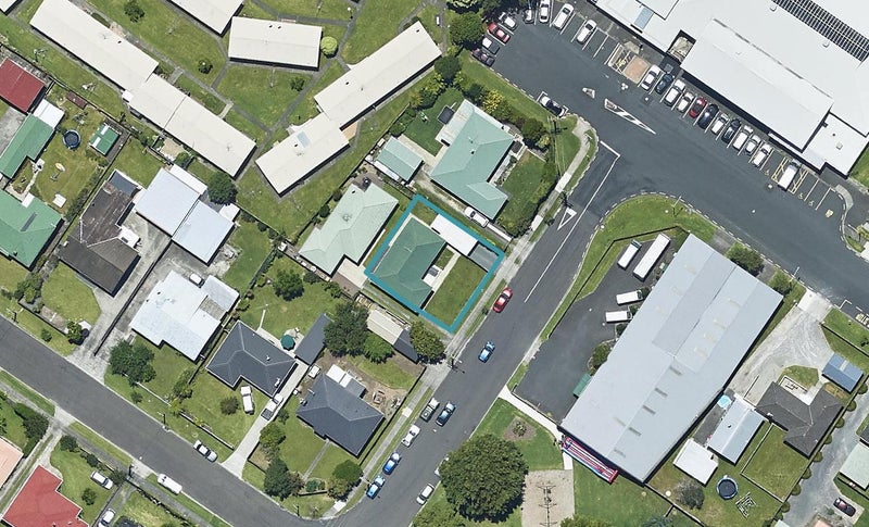 5 Carlisle Street, Greerton, Tauranga - Carousel 1