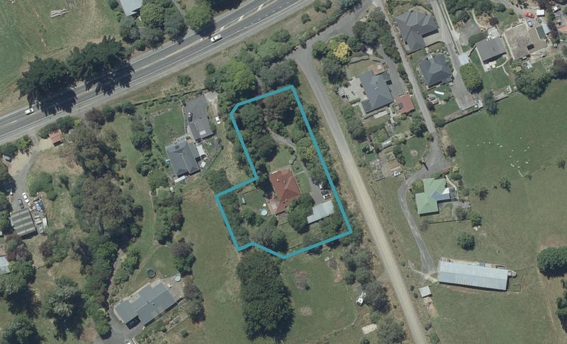 2 Braeside, East Taieri, Mosgiel - Carousel 1