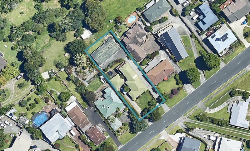 12 Margaret Road, Bellevue, Tauranga - Carousel 1