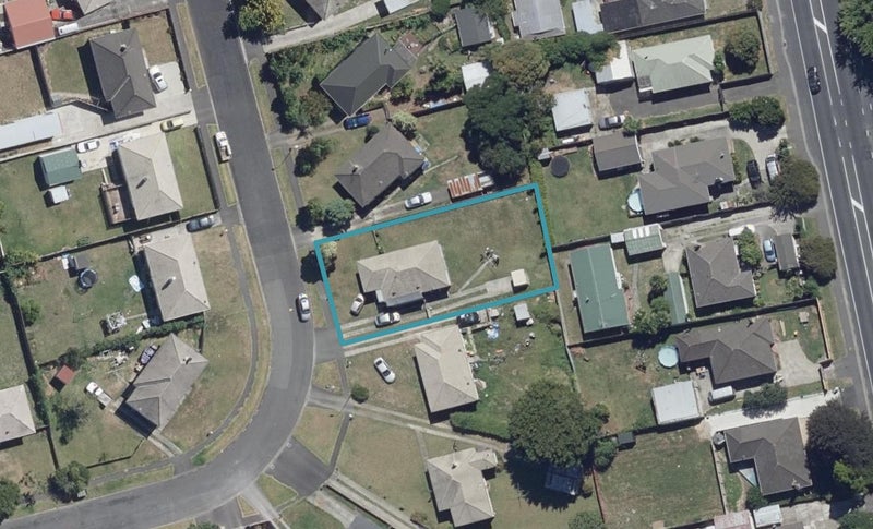 26 Douglas Crescent, Fairfield, Hamilton - Carousel 1