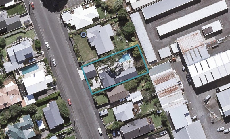 23 Nobs Line, Strandon, New Plymouth - Carousel 1